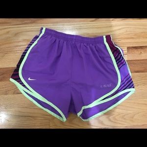 Nike running short with liner